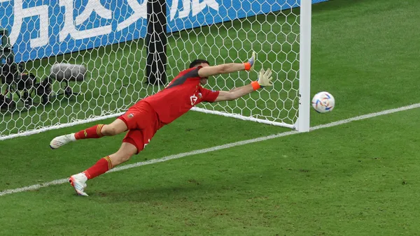 A entidade máxima do futebol estuda punições contra o goleiro argentino e também contra a AFA