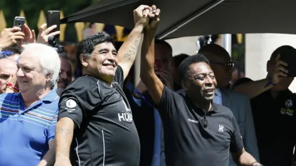A relação entre Maradona e Pelé sempre foi de uma incrível amizade que jamais permitiu a rivalidade criada em torno disso
