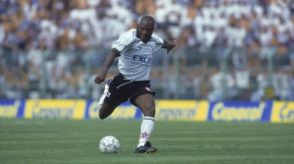 Acidente ocorreu na madrugada desta segunda-feira