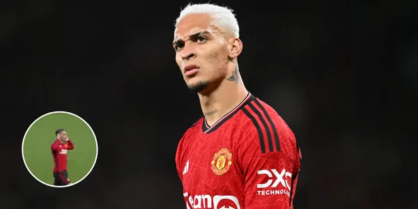 Antony em partida do Manchester United