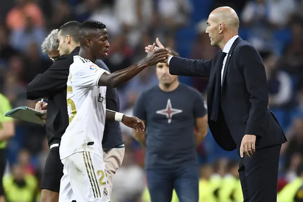Apesar de tudo o que foi dito sobre o relacionamento de Vinicius jr e Zidane, entra em seu círculo íntimo de que aprendeu muito com ele
