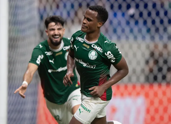 Arias jogador do Palmeiras comemora seu gol durante partida contra o Bahia no estádio Arena Fonte Nova pelo campeonato Brasileiro A 2026. Foto: Jhony Pinho/AGIF