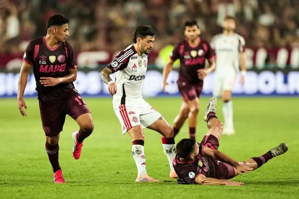 Arrascaeta em Lanús x Flamengo — Foto: Gilvan de Souza/Flamengo