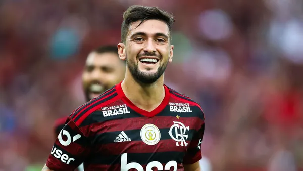 Arrascaeta está perto de sair do Mengão