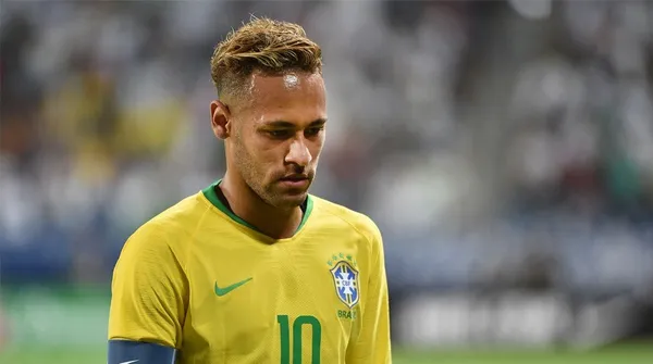 Atacante brasileiro é o principal jogador do país, mas está lesionado