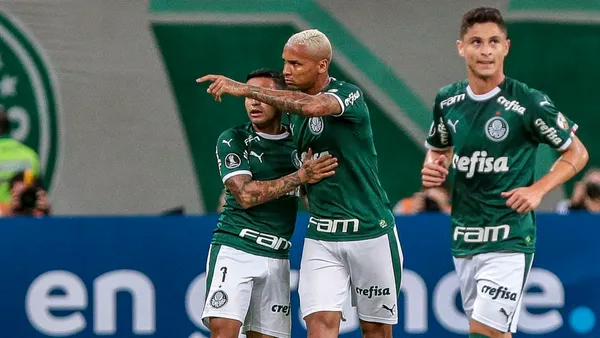 Atacante contou do carinho do elenco e tem sido elogiado pelo técnico