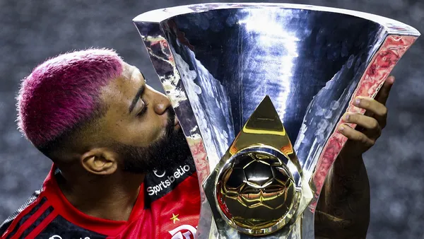 Atacante deixou recado para os rivais após comprar Flamengo a gigante europeu