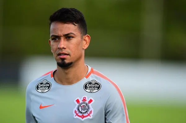 Atacante do Tricolor chegou no começo de outubro e ainda não fez sua estreia