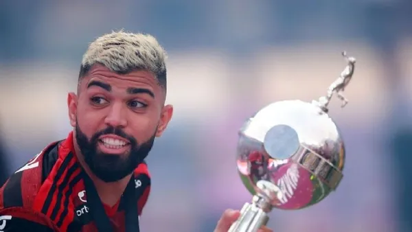 Atacante entregou o que o clube desmentiu anteriormente