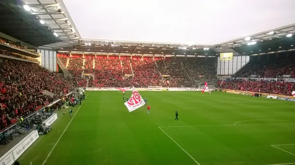 Bávaros visitam o Mainz já com título garantido