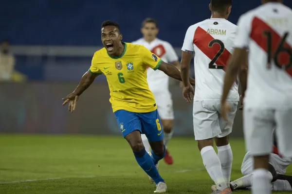 Brasil e Peru se enfrentam pela Copa América 2021