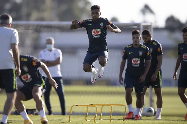 Brasil lidera as eliminatórias da América do Sul e se aproxima da Copa do Mundo de 2022