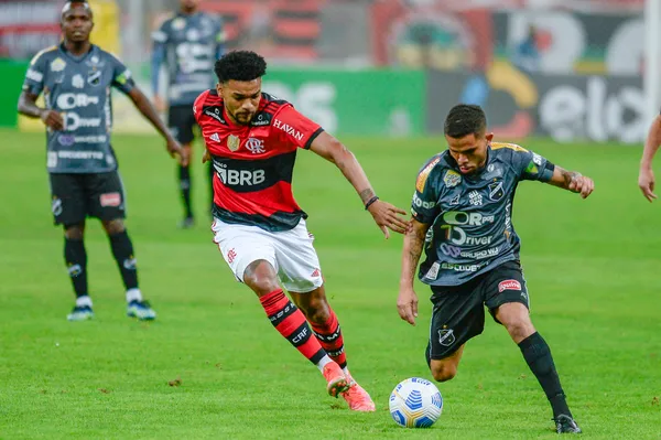 Bruno Viana foi o primeiro reforço do Flamengo em 2021, mas não correspondeu em nada às expectativas do clube