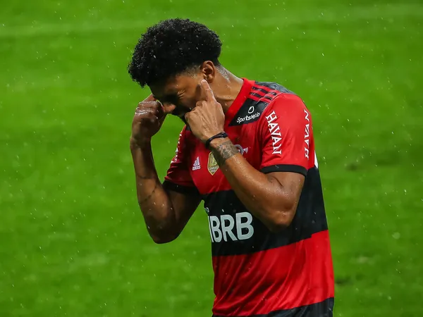 Bruno Viana pode ser titular na final da Copa Libertadores e não sabe se continuará no Flamengo