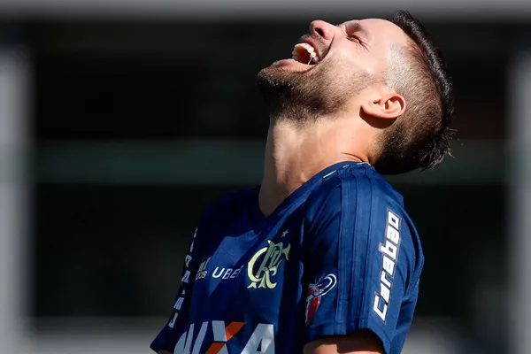 Camisa 10 do Mengão comemorou mais uma vitória no Brasileirão