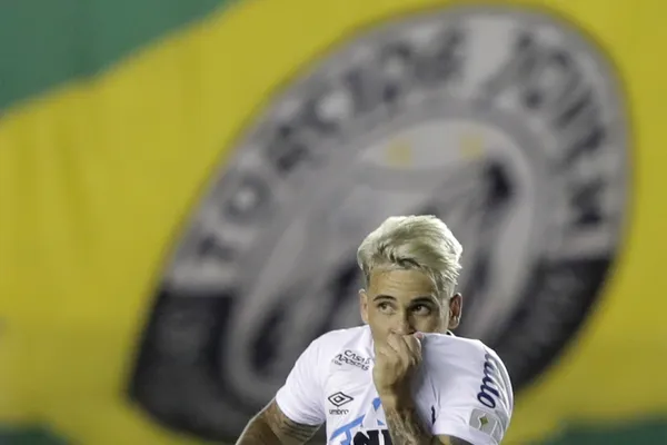 Camisa 10 do Peixe revela história emocionante de seu começo na carreira