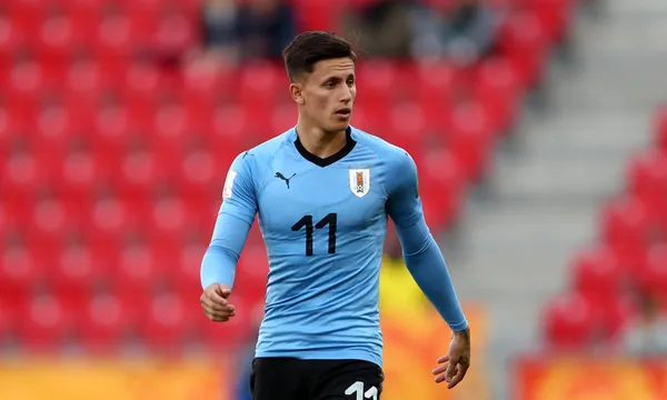 Clube gaúcho tem a preferência do jogador, mas transferência para o Rubro-Negro carioca não está totalmente descartada