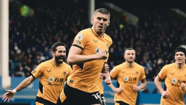 Clubes se enfrentam abrindo a rodada de final de semana da Premier League