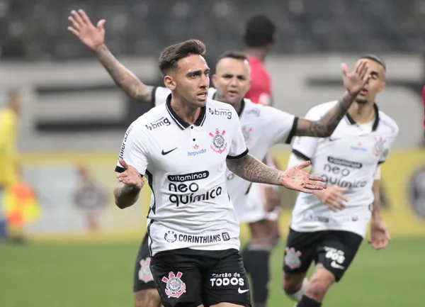 Corinthians busca primeira vitória no torneio continental