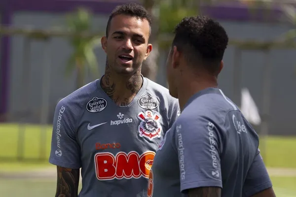 Corinthians divulgou a confirmação da notícia na tarde desta sexta-feira (30)