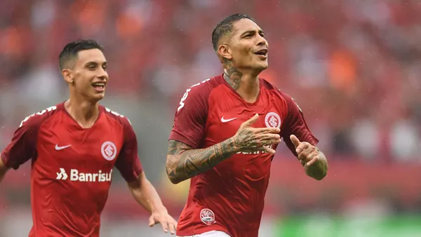 Corinthians traça a meta de se reforçar com Paolo Guerrero em 2021