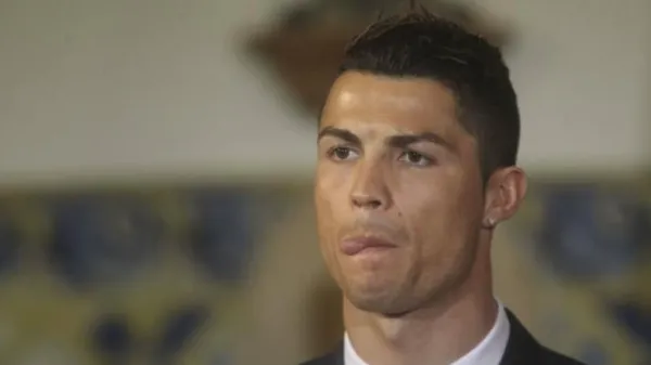 CR7 causa polêmica por não aprender a falar italiano