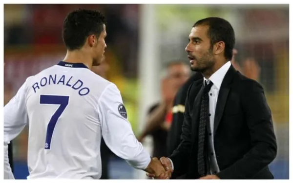 Cristiano Ronaldo com a camisa do Manchester United e Guardiola com terno