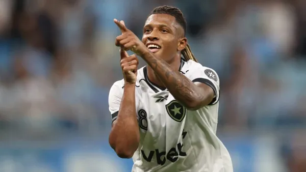 Danilo, meia revelado pelo Palmeiras e hoje no Botafogo. Foto: Jorge Rodrigues/AGIF