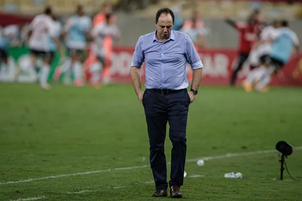 Decisão do Flamengo é afronta a Rogério Ceni