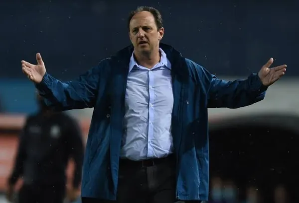 Decisão na Copa Libertadores da América contra o Racing acontece na terça-feira (01/12)