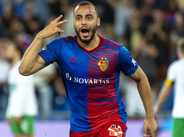 Desejo do Corinthians, Arthur Cabral deixará o Basel rumo ao futebol italiano