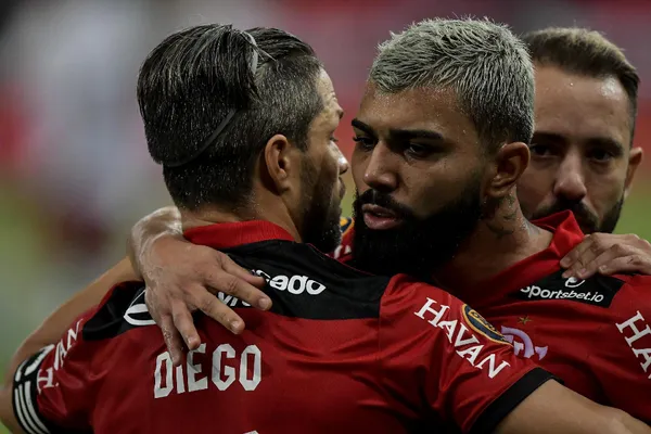 Diego e Gabigol discutiram durante a final do Cariocão