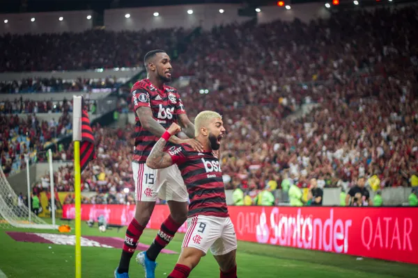 Douglas Costa é o novo reforço do Grêmio e Flamengo se preocupa