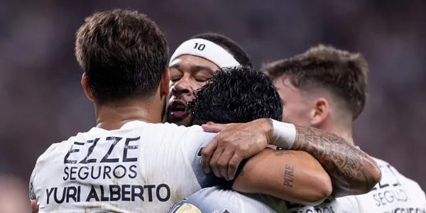 É esse o atleta que deixa a torcida do Corinthians maluca