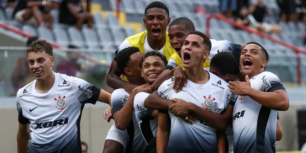 É esse o jogador que tem seu contrato renovado no Corinthians (Foto: Corinthians)