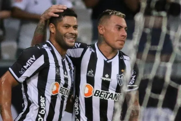 É reserva e possui números de craque; o jogador que quer despachar Hulk e Varga do ataque atleticano