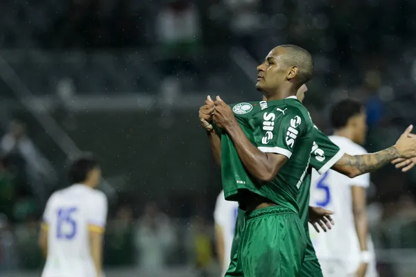 Eduardo Conceição jogador do Palmeiras comemora seu gol durante partida contra o Batalhão no estádio Arena Barueri pelo campeonato Copa São Paulo Junior 2026. Foto: Marco Miatelo/AGIF