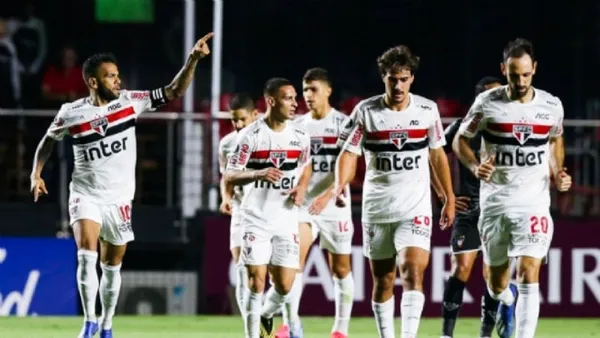 Ele é um dos poucos jogadores que se esforça para a equipe