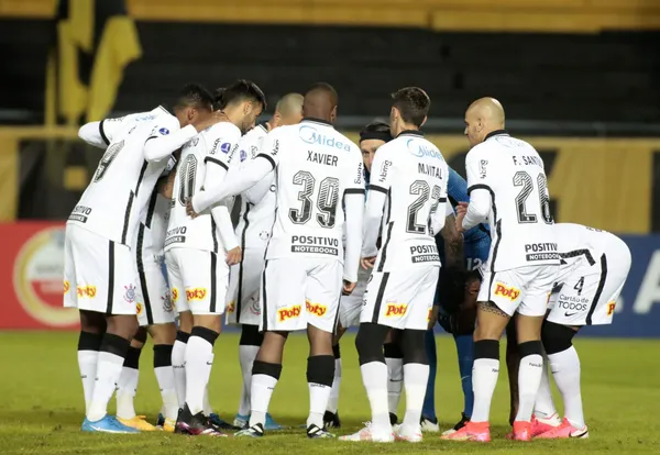 Eliminado, Corinthians faz testes na Copa Sul-Americana
