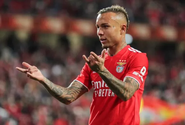 Em confronto histórico, águias recebem holandeses no Estádio da Luz