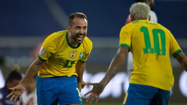 Everton Ribeiro reencontrou o bom futebol na Seleção Brasileira