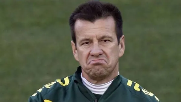 Ex-técnico do Brasil comandou a seleção na Copa do Mundo de 2010