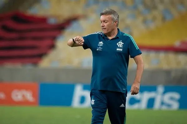 Ex-técnico rubro-negro vai ganhar bolada do clubevai ganhar bolada do clube