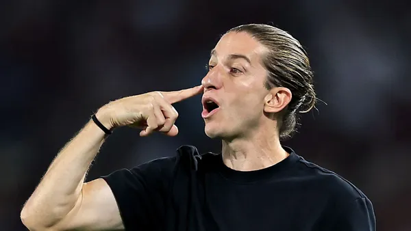 Filipe Luis no comando do Flamengo. Foto: Getty Images