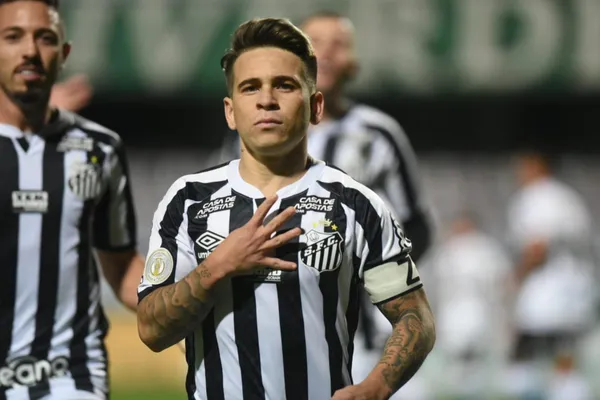 Finalmente o futuro do venezuelano Yeferson Soteldo foi decidido. Santos finalizou a venda do atacante e se livrou de sanção imposta pela Fifa pela questão das transferências