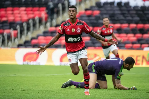 Flamengo busca as primeiras posições da tabela