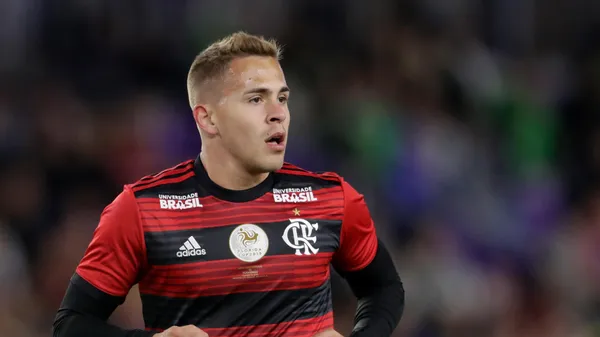 Flamengo pode vender mais um jogador na janela de transferências de junho