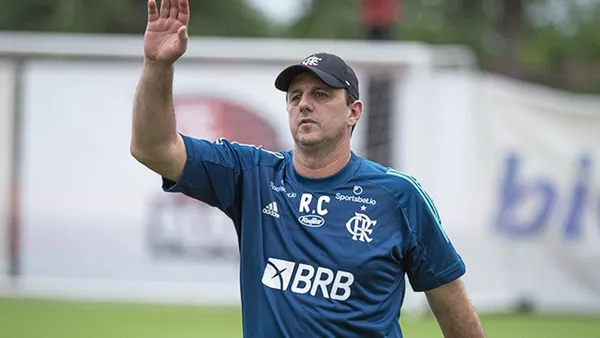 Flamengo se posiciona sobre trabalho de Rogério Ceni