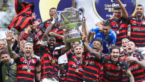 Foi campeão pelo Flamengo e pode estar de saída do clube
