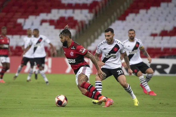 Gabigol ironizou rivais que acumularam mais um fracasso
